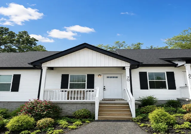 Photo 1 of Townhouse for sale at 70 Five Oak Ln, Hartsville, TN 37074 | MLS# 3513279 | Listing updated on 2026-08-26