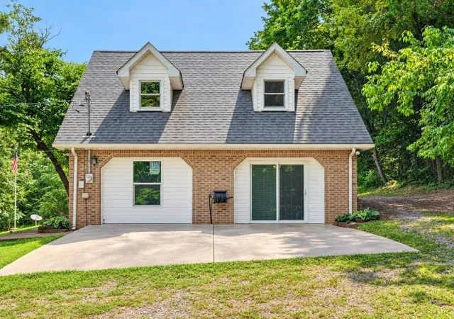 Photo 1 of Single family home for sale at 4036 Vernon Crk Rd, Cunningham, TN 37052 | MLS# 3512388 | Listing updated on 2026-09-22