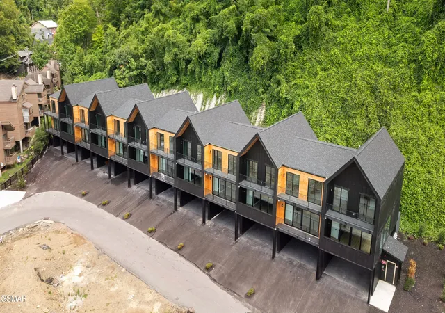 1st image of 215 Circle Dr #Unit 12, Gatlinburg, TN 37738 | MLS# 3510426