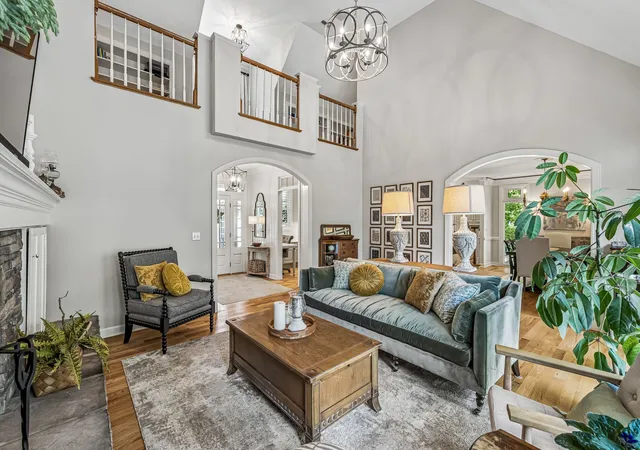 Photo 1 of Single family home for sale at 1006 Champion Hills Dr, Kingston Springs, TN 37082 | MLS# 3525710 | Listing updated on 2026-10-23