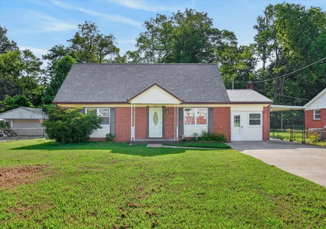 1st image of 322 Plantation Dr, Clarksville, TN 37042 | MLS# 3520304