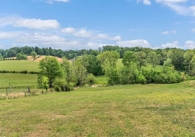 2nd image of 1528 Fairfield Rd, Westmoreland, TN 37186 | MLS# 3510455