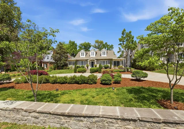 Photo 1 of Single family home for sale at 278 Harding Pl, Nashville, TN 37205 | MLS# 3530794 | Listing updated on 2026-09-03