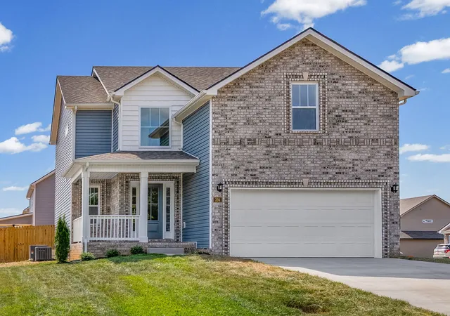 Photo 1 of Single family home for sale at 394 Park Glen Ln, Clarksville, TN 37042 | MLS# 3511110 | Listing updated on 2026-10-24