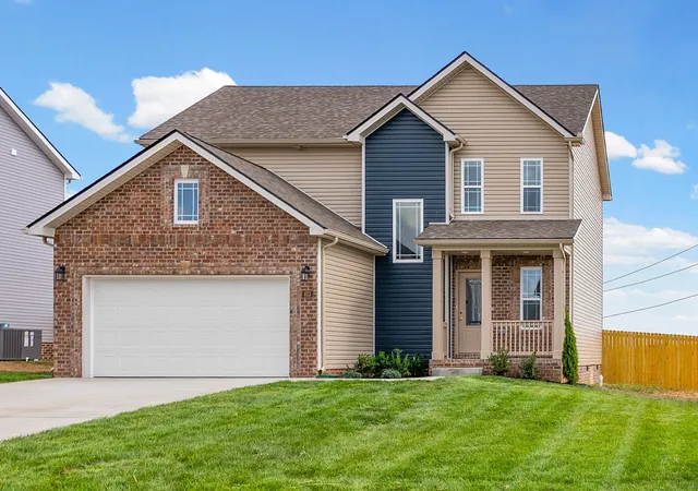 Photo 1 of Single family home for sale at 613 Chatsworth Dr, Clarksville, TN 37042 | MLS# 3511145 | Listing updated on 2026-10-24
