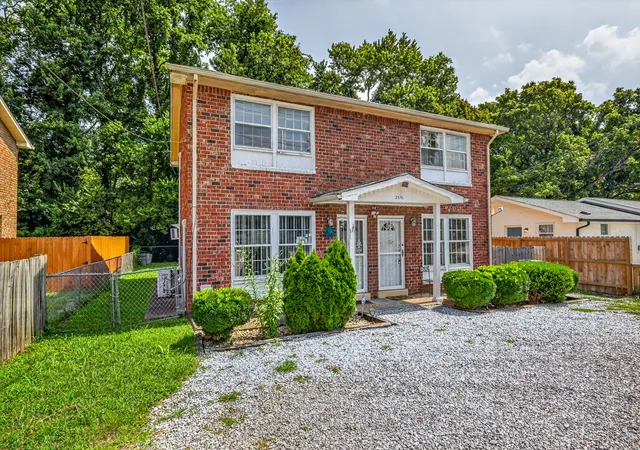 Photo 3 of Single family home for sale at 2516 Glenrose Ave, Nashville, TN 37210 | MLS# 3510704 | Listing updated on 2026-08-31