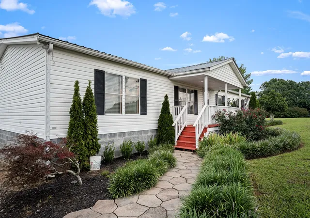 Photo 1 of Manufactured home for sale at 184 Mcgowan Rd, Morrison, TN 37357 | MLS# 3510634 | Listing updated on 2026-08-27