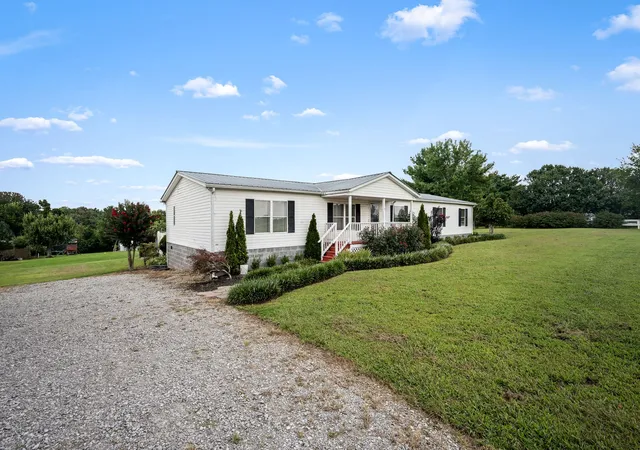 Photo 2 of Manufactured home for sale at 184 Mcgowan Rd, Morrison, TN 37357 | MLS# 3510634 | Listing updated on 2026-08-27