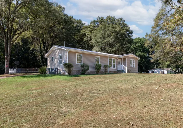 Photo 2 of Single family home for sale at 2027 Mines Rd, Pulaski, TN 38478 | MLS# 3516437 | Listing updated on 2026-09-21