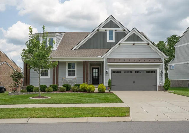 Photo 1 of Single family home for sale at 2069 Hedgelawn Dr, Lebanon, TN 37090 | MLS# 3511160 | Listing updated on 2026-09-23