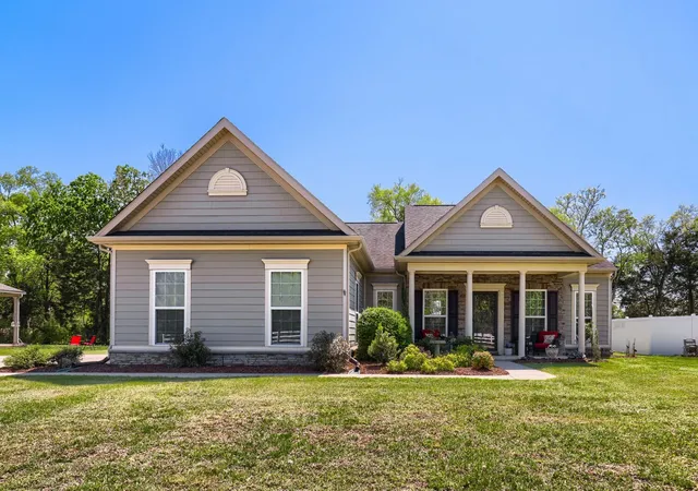 Photo 1 of Single family home for sale at 2432 Parkwood Dr, Murfreesboro, TN 37128 | MLS# 3511086 | Listing updated on 2026-10-09
