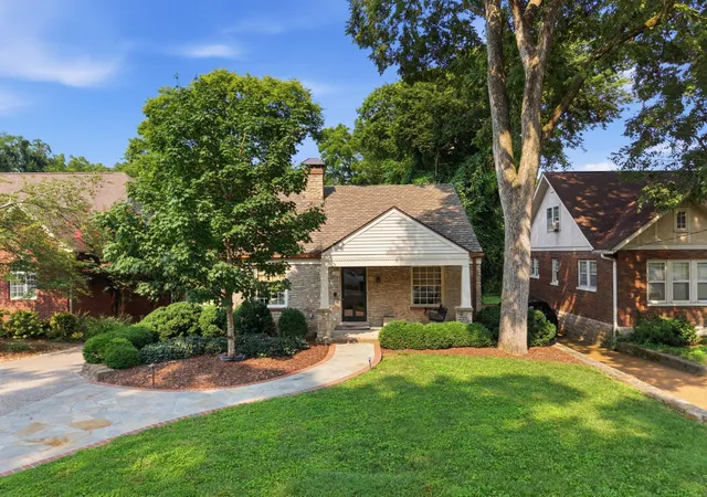 2nd image of 170 Kenner Ave, Nashville, TN 37205 | MLS# 3510914