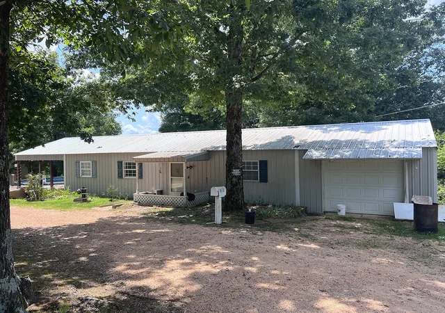 1st image of 170 Blue Bird Ln, Linden, TN 37096 | MLS# 3513362