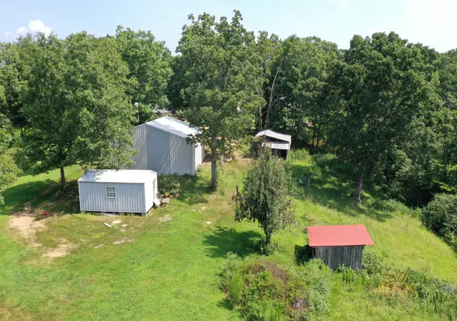 32nd image of 170 Blue Bird Ln, Linden, TN 37096 | MLS# 3513362