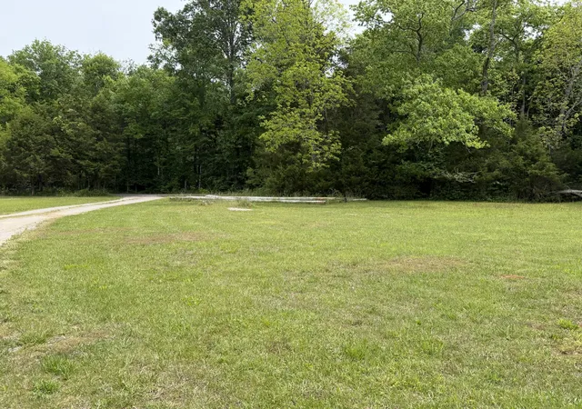 Photo 4 of House for sale at 2405 Paul Finley Rd, Lewisburg, TN 37091 | MLS# 3513359 | Listing updated on 2026-08-28