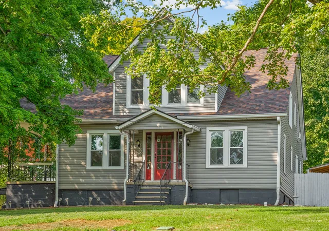 1st image of 714 E 7th St, Hopkinsville, KY 42240 | MLS# 3510777