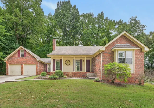 1st image of 135 Lynx Dr, Clarksville, TN 37042 | MLS# 3516071