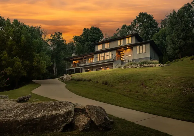 1st image of 6045 Woodland Hills Dr, Nashville, TN 37211 | MLS# 3513378