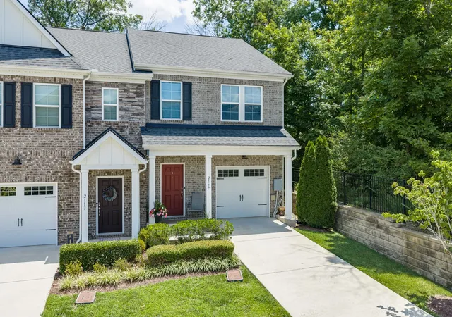 Photo 3 of Sale Pending at 2117 Belle Crk Way, Nashville, TN 37221 | MLS# 3516377 | Listing updated on 2026-08-26