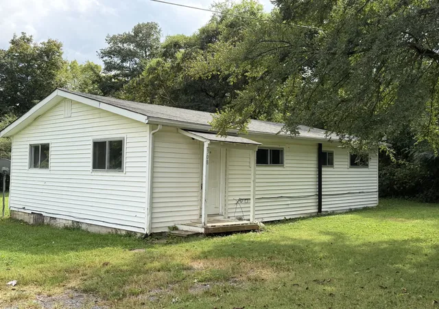 2nd image of 308 Preacher Rd, Charlotte, TN 37036 | MLS# 3518872