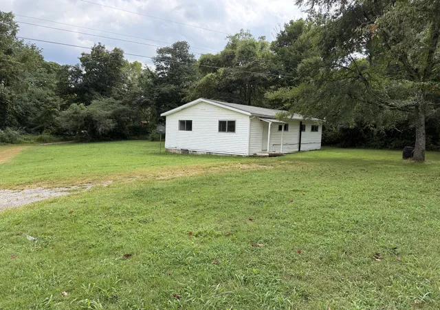 4th image of 308 Preacher Rd, Charlotte, TN 37036 | MLS# 3518872