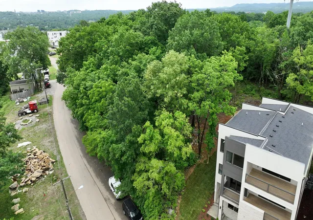 1st image of 6031 Hill Cir, Nashville, TN 37209 | MLS# 3510737
