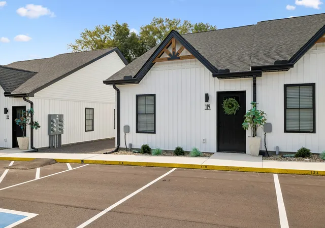 3rd image of 123 Deer Valley Dr E, Gordonsville, TN 38563 | MLS# 3520460