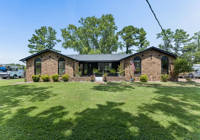 1st image of 146 Fairways Dr, Hendersonville, TN 37075 | MLS# 3510733