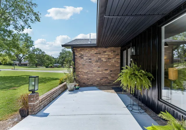 Photo 3 of Single family home for sale at 146 Fairways Dr, Hendersonville, TN 37075 | MLS# 3510733 | Listing updated on 2026-09-24