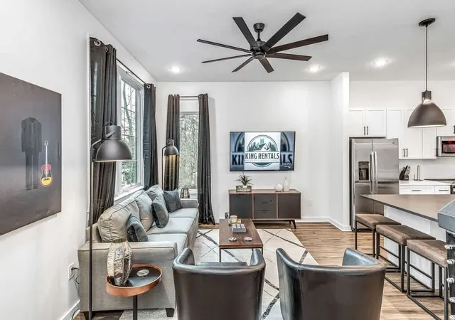 3rd image of 738 Douglas Ave #7, Nashville, TN 37207 | MLS# 3510825