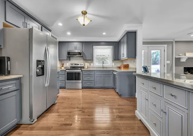 3rd image of 1301 Southern Pkwy, Clarksville, TN 37040 | MLS# 3519267