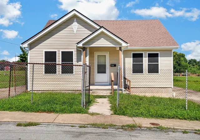 1st image of 603 Mechanic St, Hopkinsville, KY 42240 | MLS# 3510772