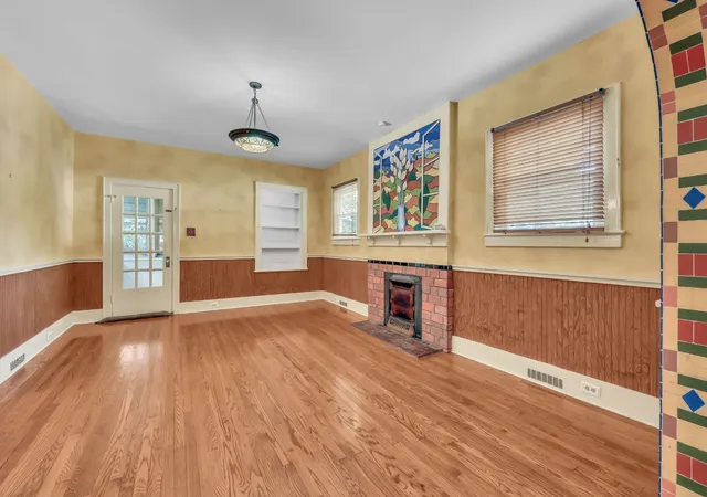 Photo 4 of Single family home for sale at 411 South 11th St, Clarksville, TN 37040 | MLS# 3512974 | Listing updated on 2026-08-20