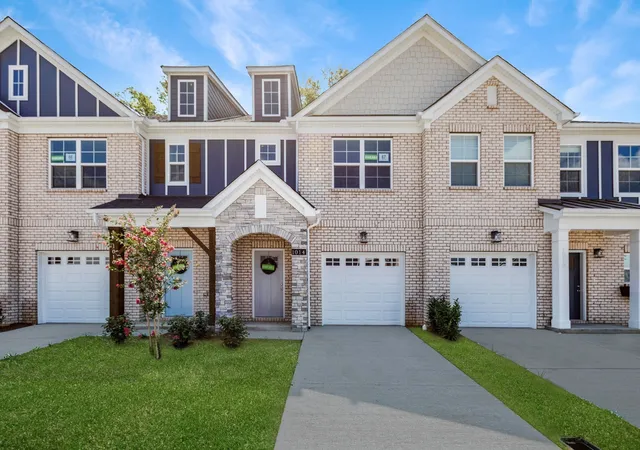 1st image of 163 Rothwood Pvt Dr, Hendersonville, TN 37075 | MLS# 3510781