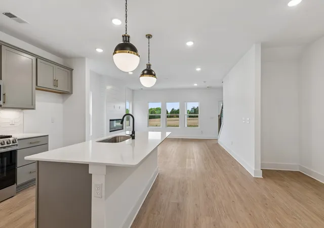 Photo 4 of Single family home for sale at 1208 Valley Ridge Dr, Gallatin, TN 37066 | MLS# 3510821 | Listing updated on 2026-10-10