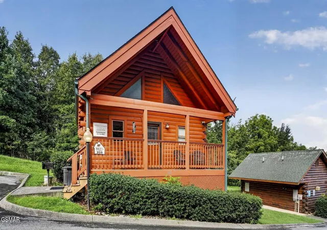 1st image of 208 Moose Ridge Way, Pigeon Forge, TN 37863 | MLS# 3510797