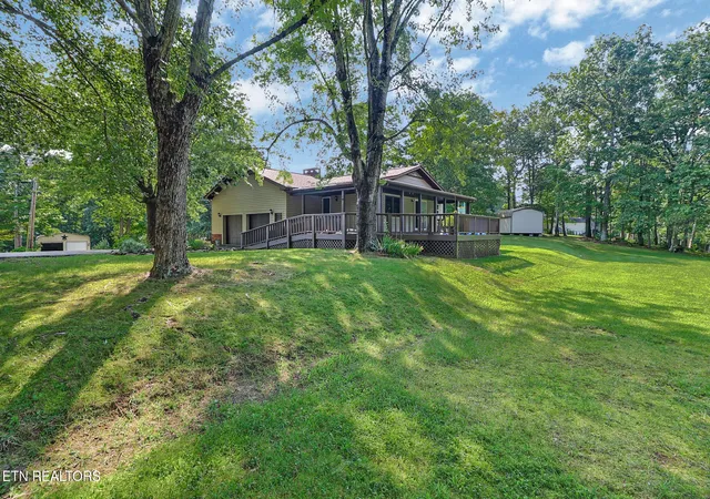 3rd image of 1019 Greenwood Dr, Jamestown, TN 38556 | MLS# 3510818