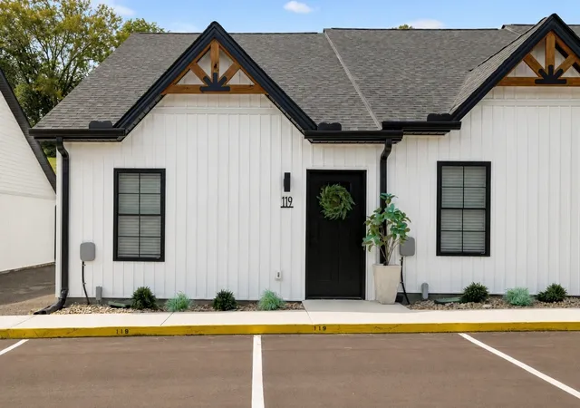 1st image of 129 Deer Valley Dr E, Gordonsville, TN 38563 | MLS# 3520475