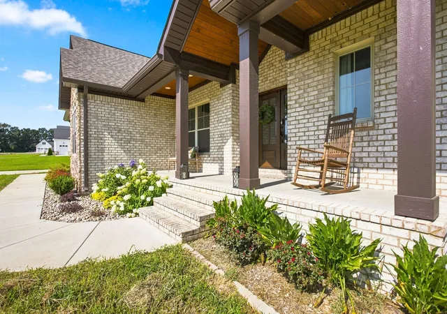 Photo 3 of Single family home for sale at 114 Hurst Dr, Leoma, TN 38468 | MLS# 3510896 | Listing updated on 2026-09-21