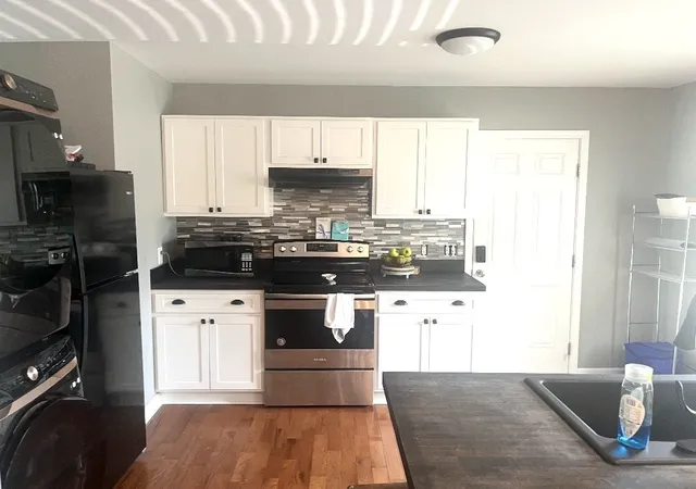 Photo 3 of Single family home for sale at 174 E Schell St, Gallatin, TN 37066 | MLS# 3510932 | Listing updated on 2026-09-17