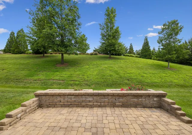Photo 3 of Sale Pending at 304 Palisade Dr, Mount Juliet, TN 37122 | MLS# 3510961 | Listing updated on 2026-09-28