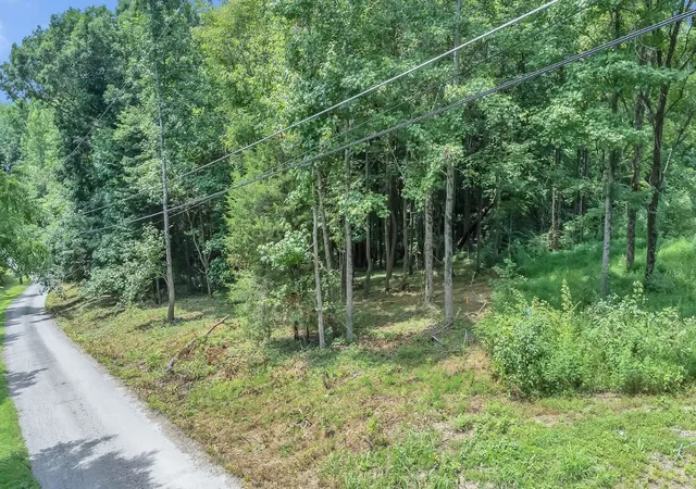 2nd image of 8696 Poplar Creek Rd, Nashville, TN 37221 | MLS# 3511009
