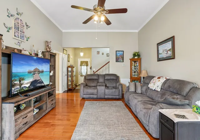 Photo 2 of Single family home for sale at 1216 Channelview Dr, Clarksville, TN 37040 | MLS# 3512707 | Listing updated on 2026-10-04