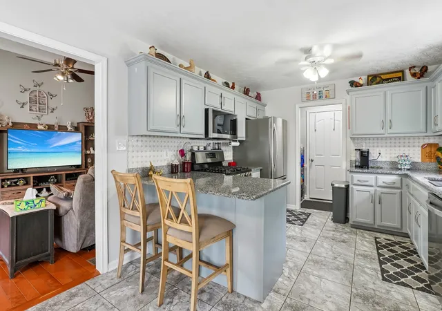 Photo 3 of Single family home for sale at 1216 Channelview Dr, Clarksville, TN 37040 | MLS# 3512707 | Listing updated on 2026-10-04