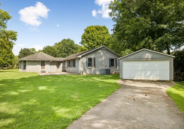36th image of 100 Lakewood Cir, Smyrna, TN 37167 | MLS# 3511242