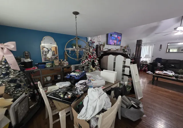 Photo 3 of Single family home for sale at 825 Leigh Ann Dr, Clarksville, TN 37042 | MLS# 3510897 | Listing updated on 2026-10-16
