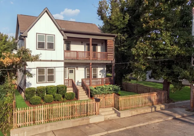 Photo 2 of Single family home for sale at 1812 Cephas St, Nashville, TN 37208 | MLS# 3520616 | Listing updated on 2026-10-04