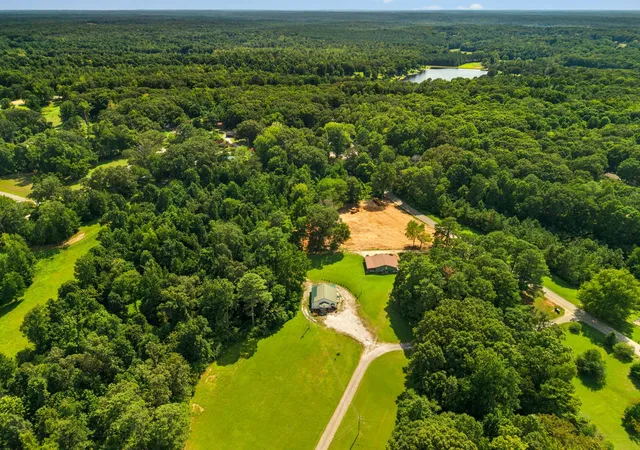 Photo 3 of Single family home for sale at 89 Leach Rd, Huntingdon, TN 38344 | MLS# 3510929 | Listing updated on 2026-10-05