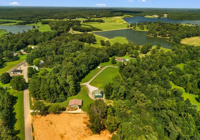 Photo 4 of Single family home for sale at 89 Leach Rd, Huntingdon, TN 38344 | MLS# 3510929 | Listing updated on 2026-10-05