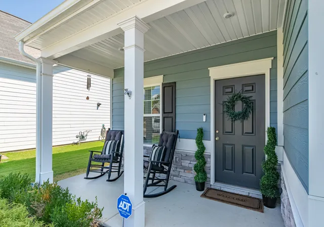 Photo 3 of Single family home for sale at 218 Stonewall Dr, Columbia, TN 38401 | MLS# 3611995 | Listing updated on 2026-10-07